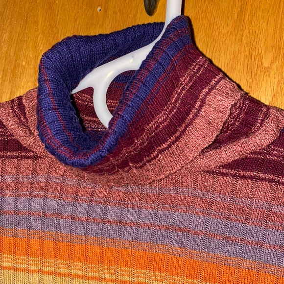 🍂American Eagle Cropped Sweater, sz xsmall🍂 - Picture 5 of 6